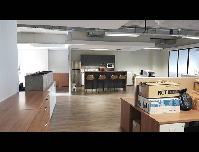 260M² OFFICE TO LET IN CENTURY CITY